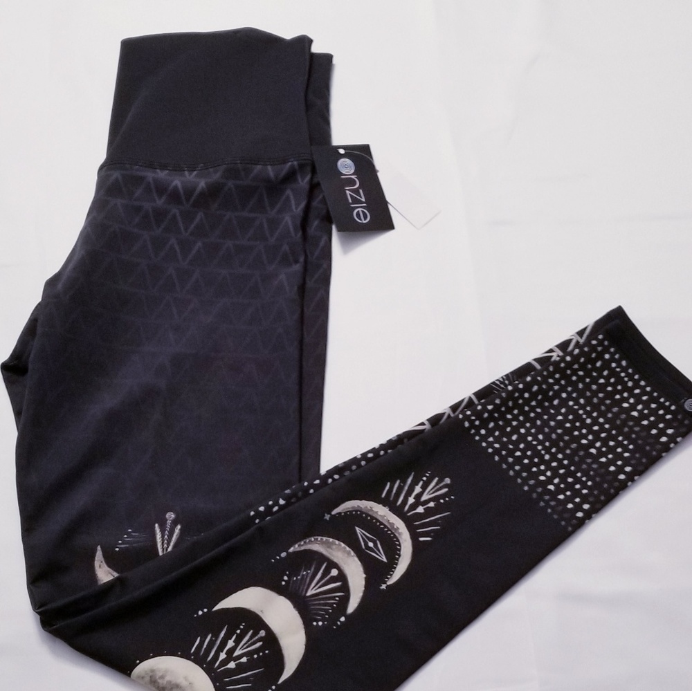 High Rise graphic yoga pants